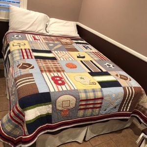 Pottery barn queen quilt! Sports themed!